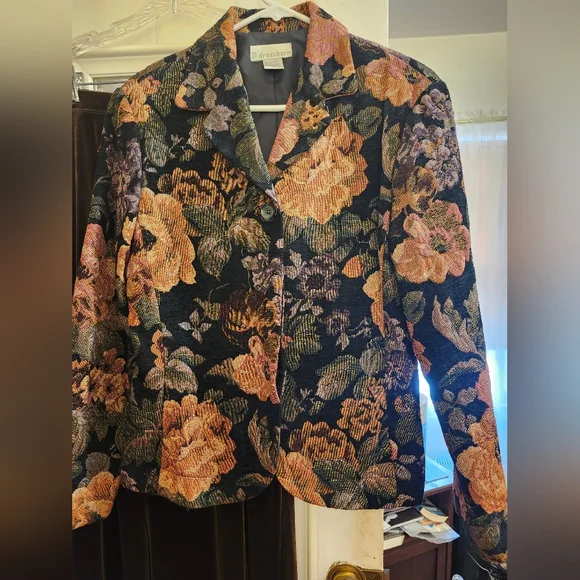 Jacket - Picture 3 of 4